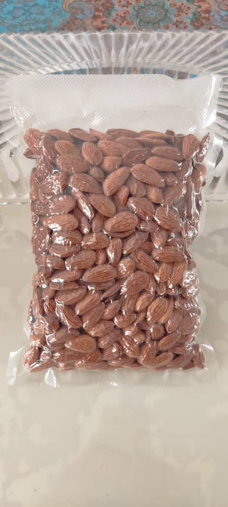 مغز بادام درختی شیرین خام